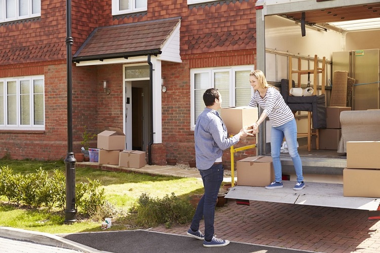 How Cash Home Buyers Can Simplify Your Relocation Process